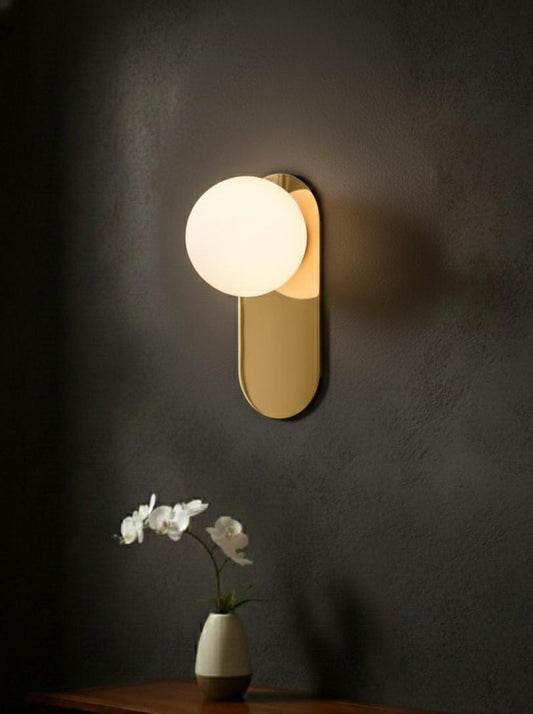 Golden Crest Wall Lamp